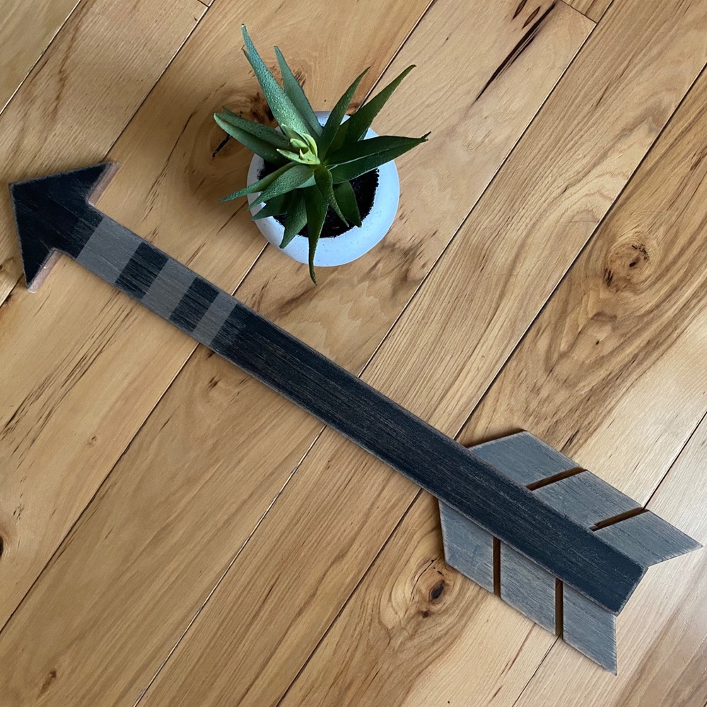 Wooden Arrow Decor